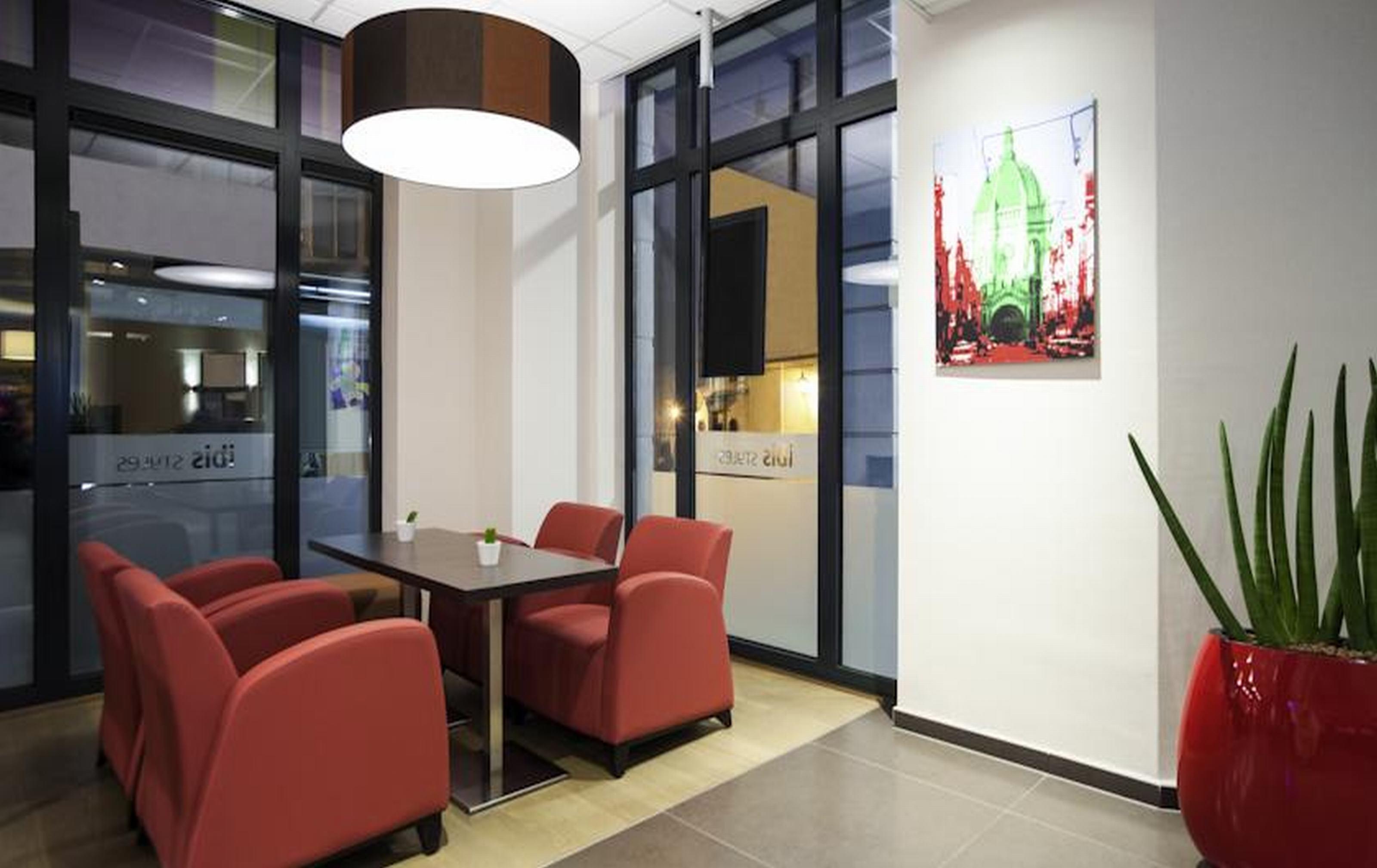 Ibis Styles Hotel Brussels Centre Stephanie Saint-Gilles Exteriör bild