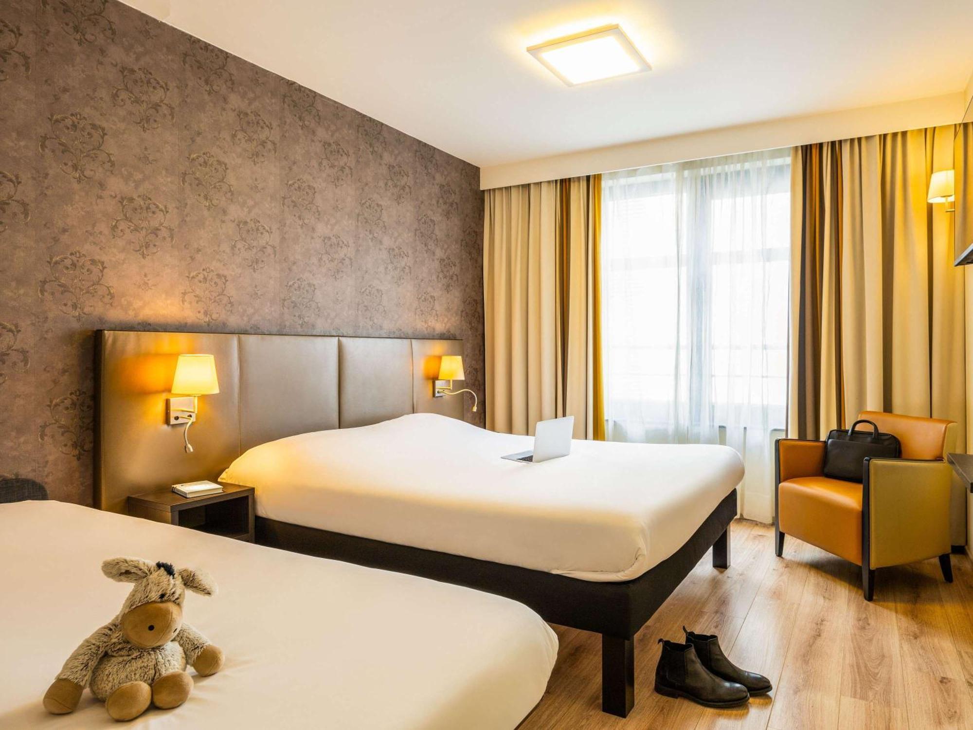 Ibis Styles Hotel Brussels Centre Stephanie Saint-Gilles Exteriör bild
