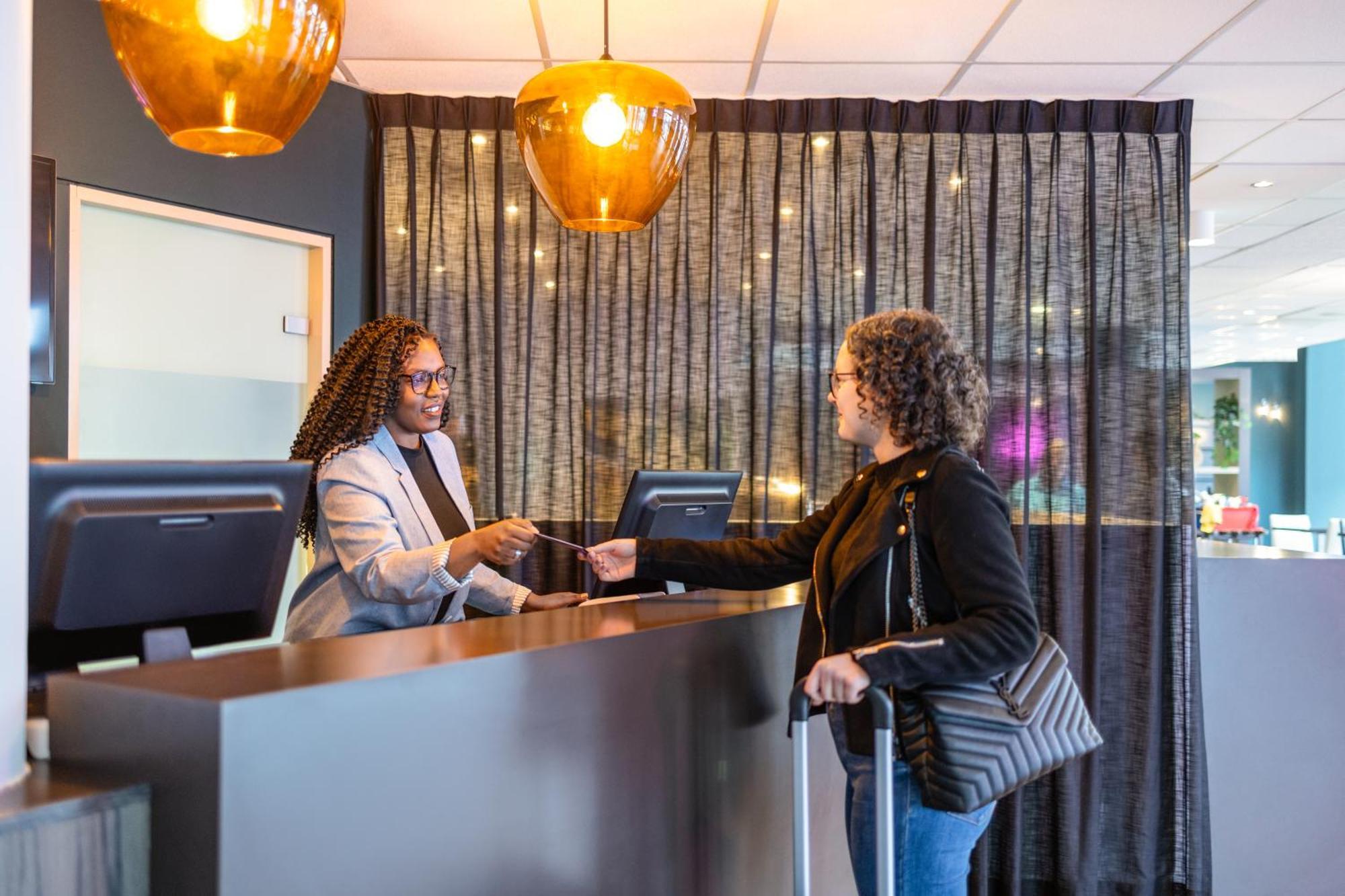 Ibis Styles Hotel Brussels Centre Stephanie Saint-Gilles Exteriör bild