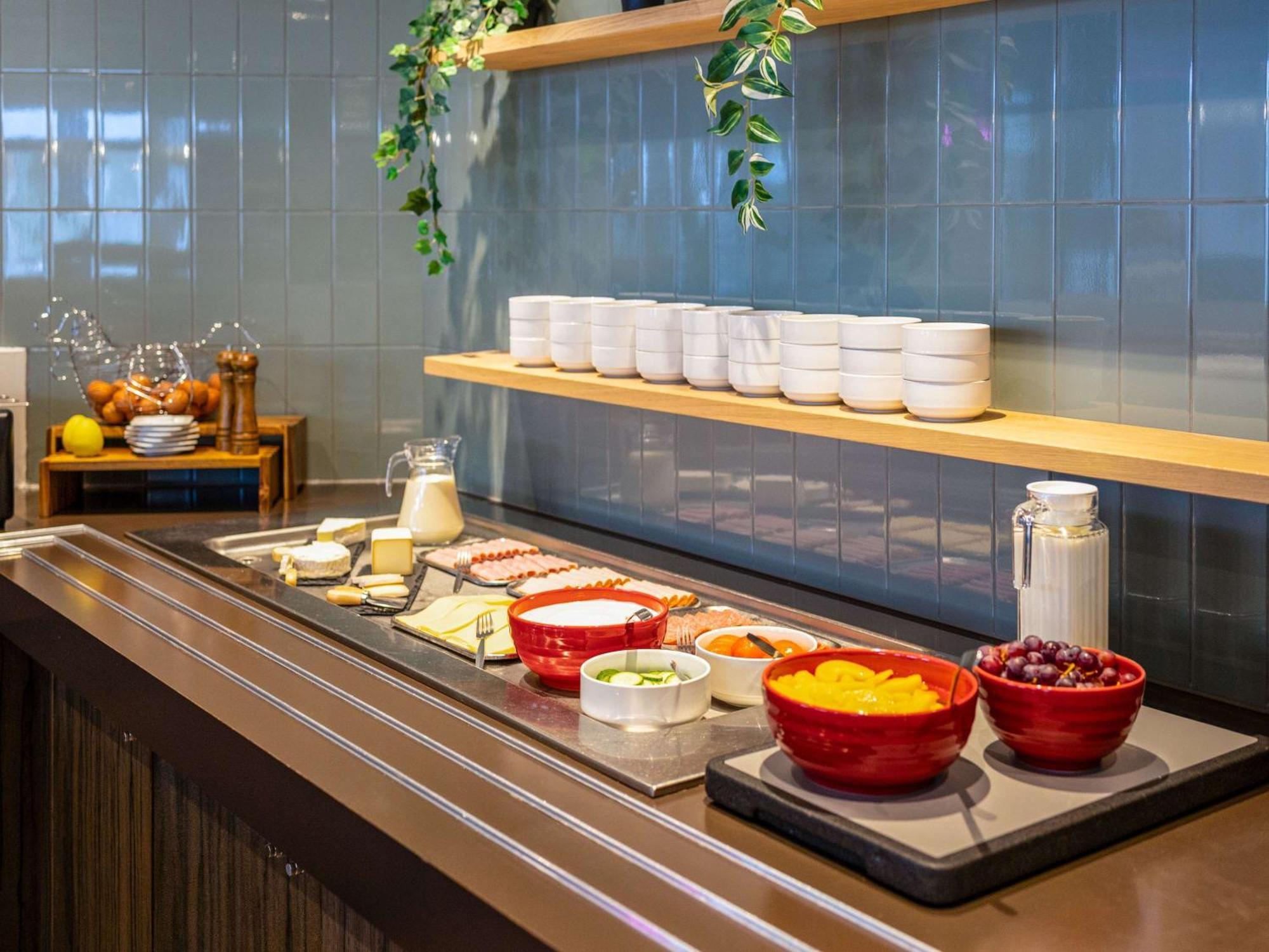 Ibis Styles Hotel Brussels Centre Stephanie Saint-Gilles Exteriör bild