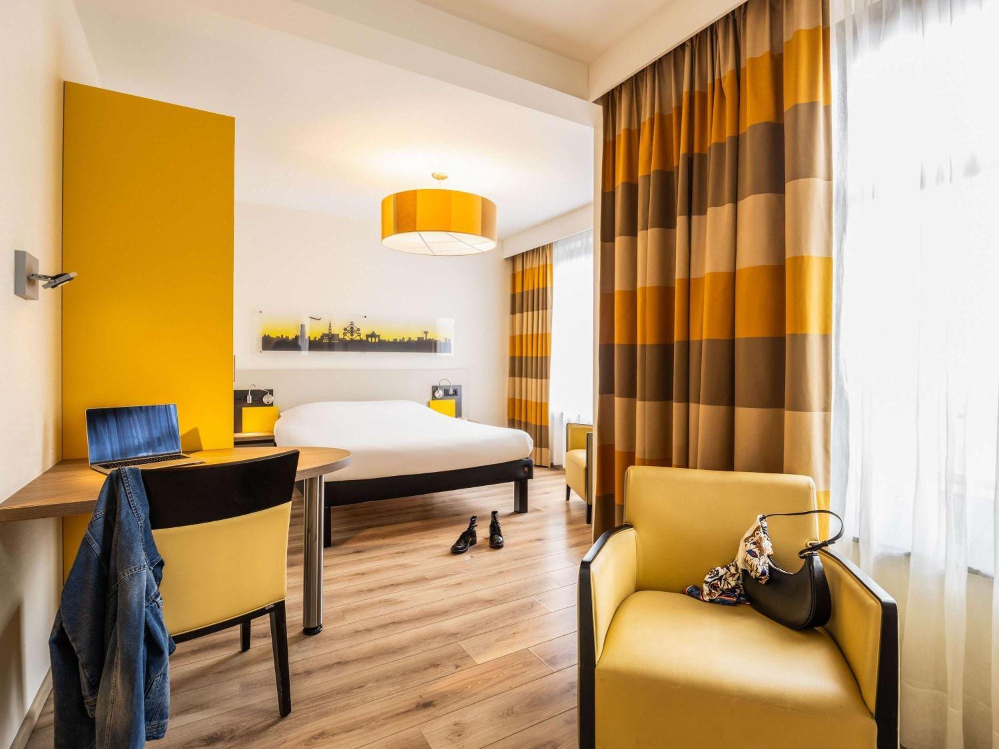 Ibis Styles Hotel Brussels Centre Stephanie Saint-Gilles Exteriör bild