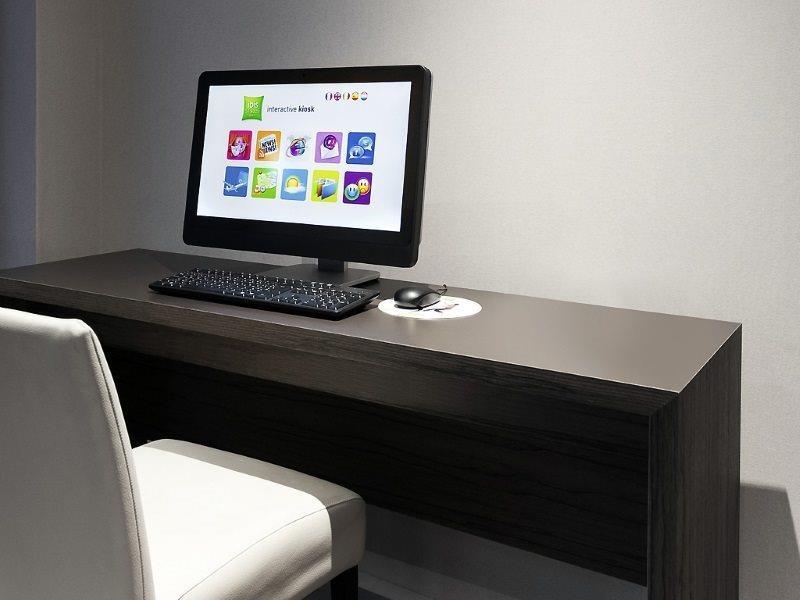 Ibis Styles Hotel Brussels Centre Stephanie Saint-Gilles Exteriör bild