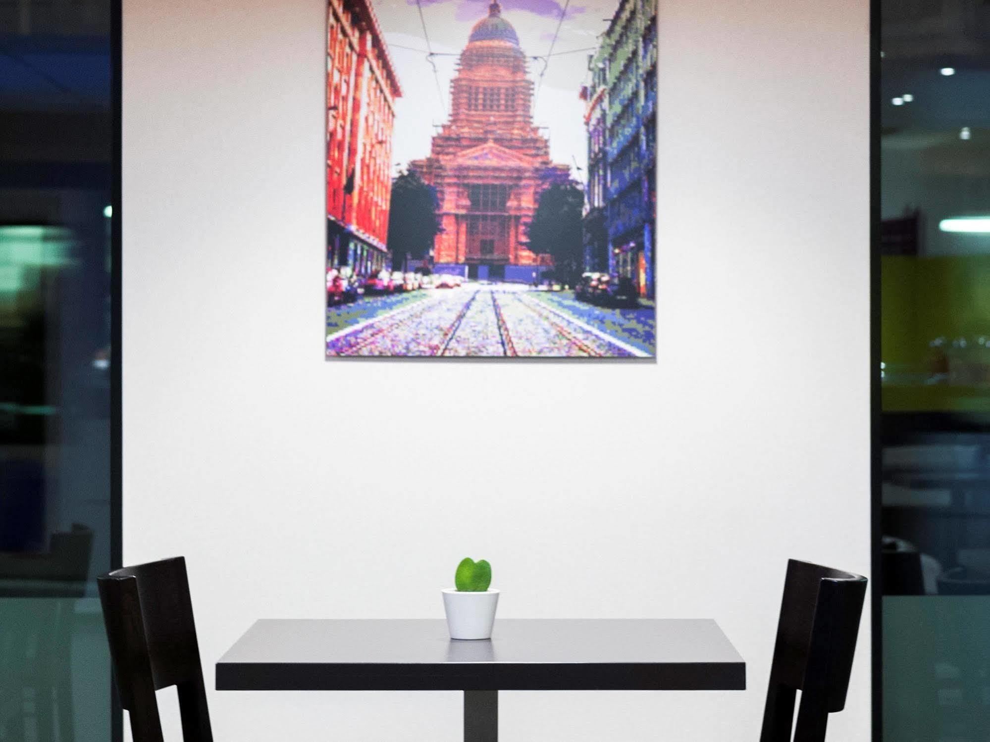 Ibis Styles Hotel Brussels Centre Stephanie Saint-Gilles Exteriör bild